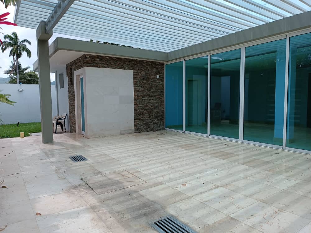 LUXURY HOUSE IN GUAPARO CARABOBO